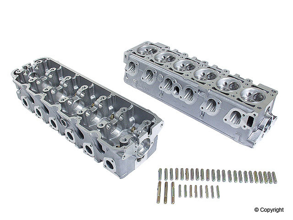 AMC Cylinder Head - 910065